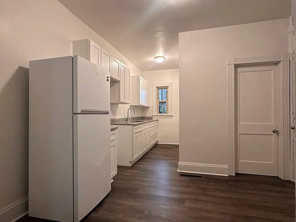 219 W Vine St #1