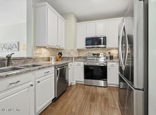 8601 BEACH Boulevard #206, Jacksonville, FL 32216