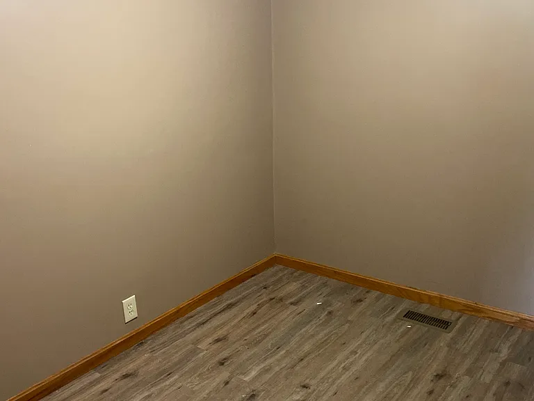17666 Davis Rd — Photo 10