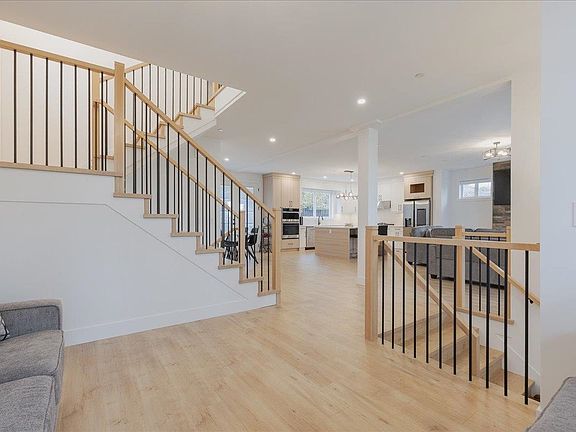 3rd image of 10490 McVeety St
