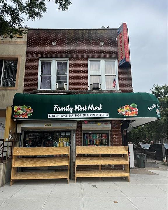 1st image of 2383 65th St