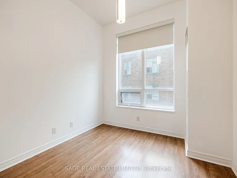 212 Eglinton Ave E #205 — Photo 19