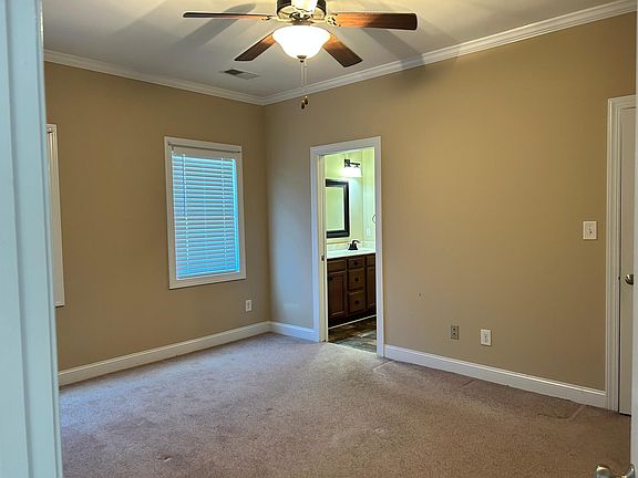 5th image of 14 Wildberry Dr