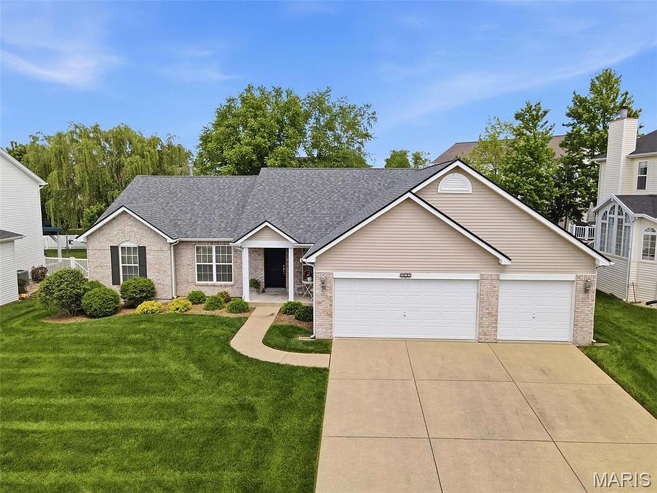 1st image of 417 Parkshire Place Dr