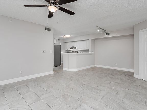 5th image of 8245 Ibis Club Dr APT 410