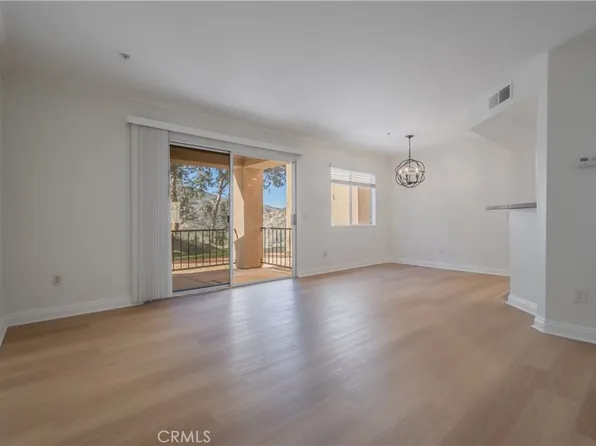2572 Avenida Del Vis #M102, Corona, CA 92882