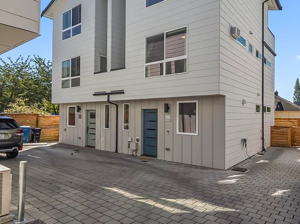 1129 NW 61st #B, Seattle, WA 98107
