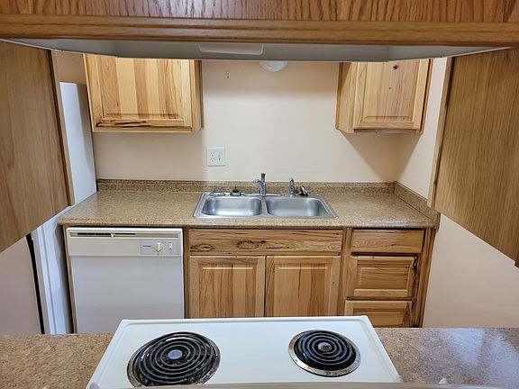 2nd image of 426 W 200 S #3
