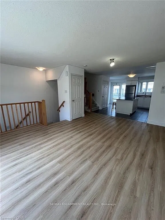 3 bed, $3,100 — Photo 4