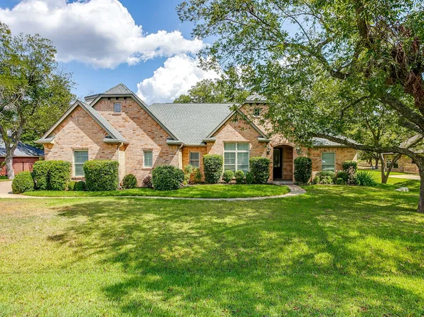 9323 Monticello Dr, Granbury, TX 76049