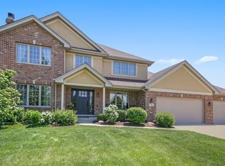 780 Eastwind Dr, New Lenox, IL 60451