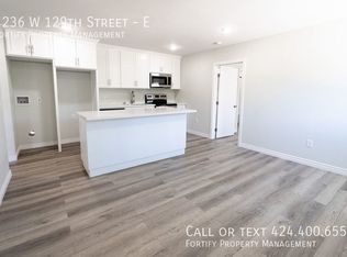 4236 W 129th St, Hawthorne, CA 90250