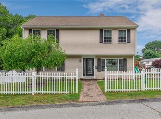 45 Westwood Rd, North Smithfield, RI 02896