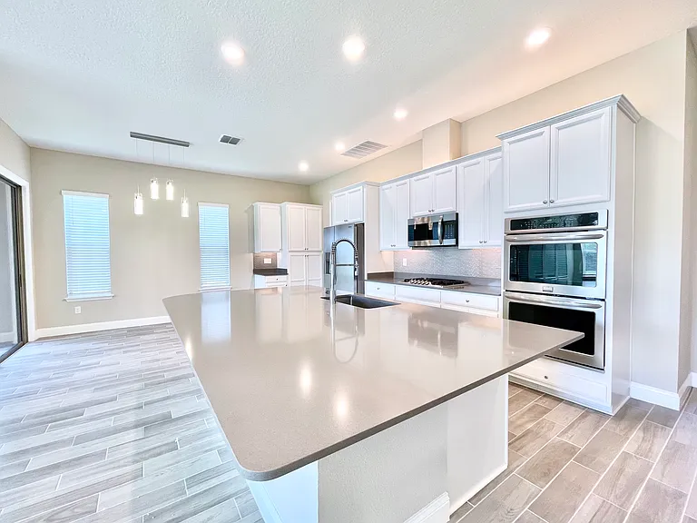 68 Furrier Ct — Photo 16