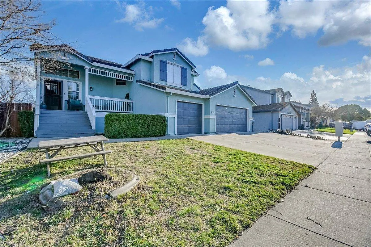 166 Lonely Oak St photo 1