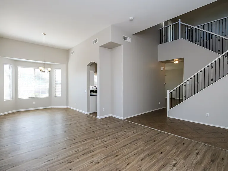 4091 E Carriage Way — Photo 7