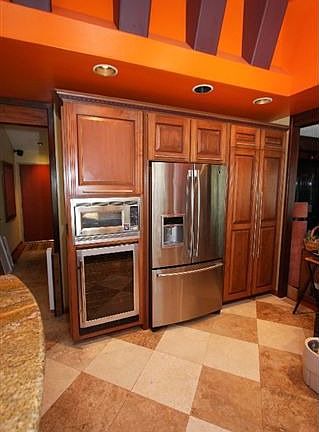 5th image of 32218 Teri Ct