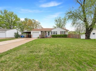 255 Saint Anthony Ln, Florissant, MO 63031