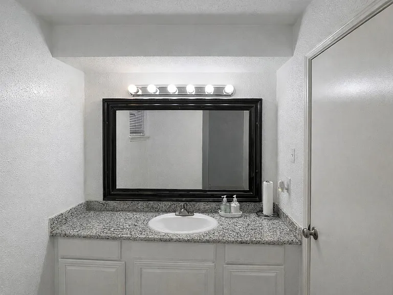 12255 W Village Dr #E — Photo 18