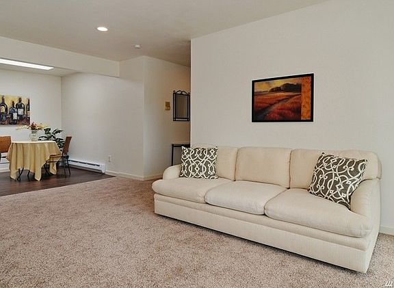 4th image of 11556 Greenwood Ave N APT 304