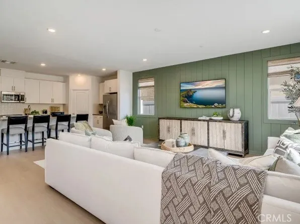 357 Deer Lane Way, Perris, CA 92570