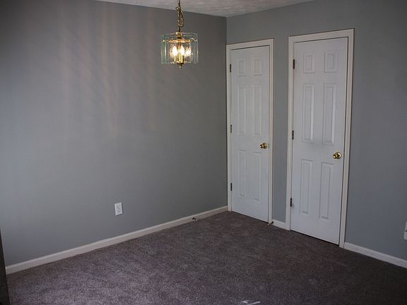 4th image of 5883 Trent Walk Dr