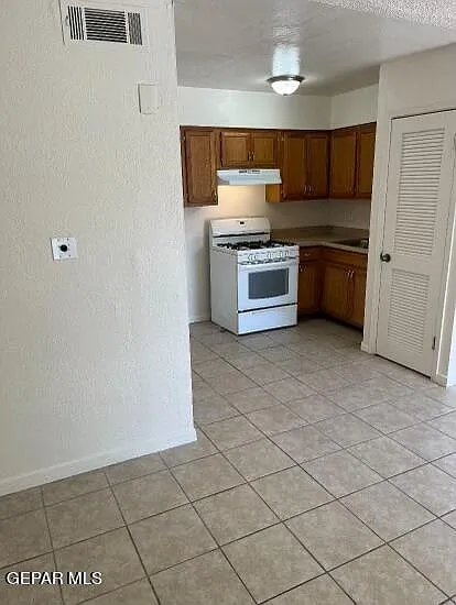 8919 Norton St #3 — Photo 6