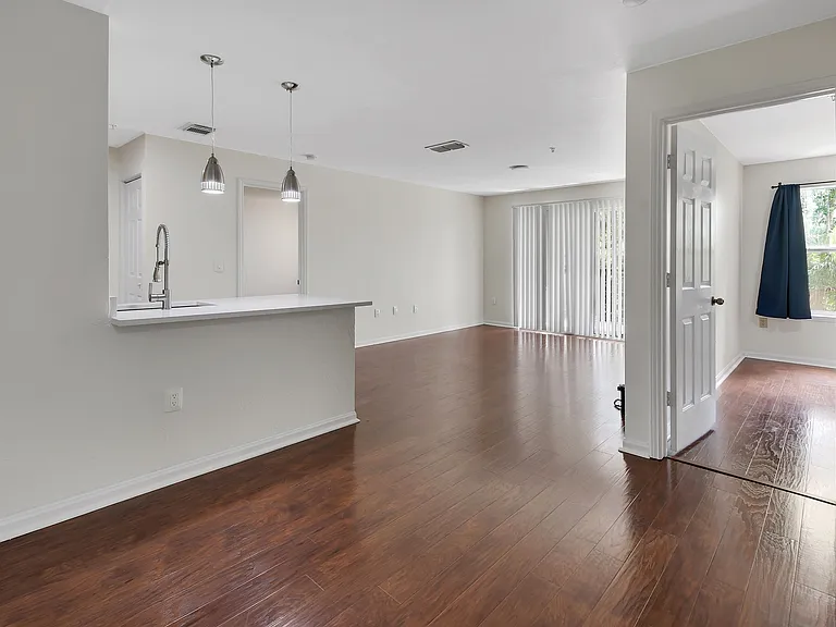 940 Village Trl #8-206 — Photo 7