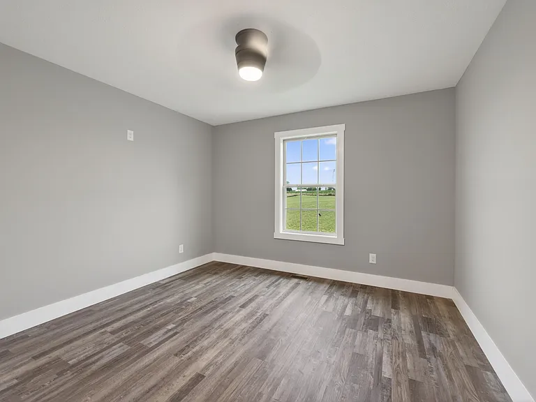 10299 Smiths Grove Scottsville Rd — Photo 18
