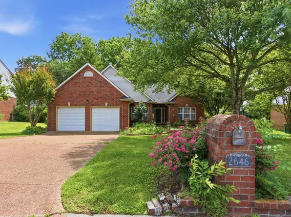 2646 Churchill Dr, Thompsons Station, TN 37179