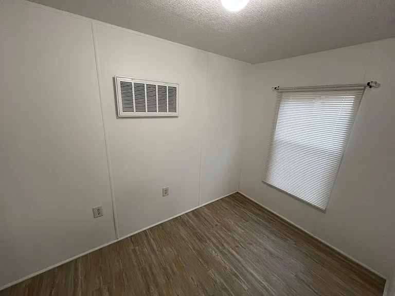 201 Rocky Ave — Photo 14