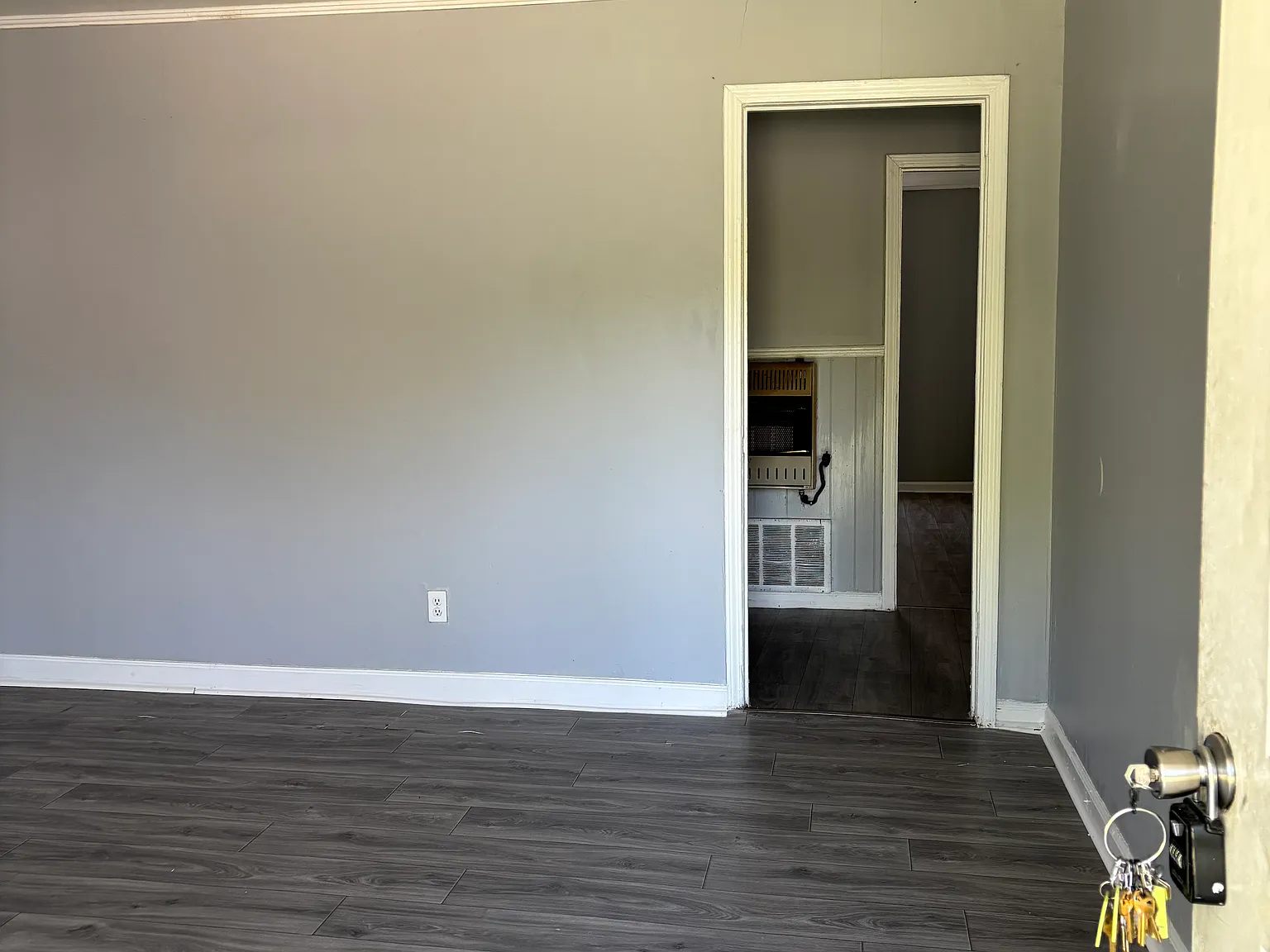 709 Cecelia Ave — Photo 2
