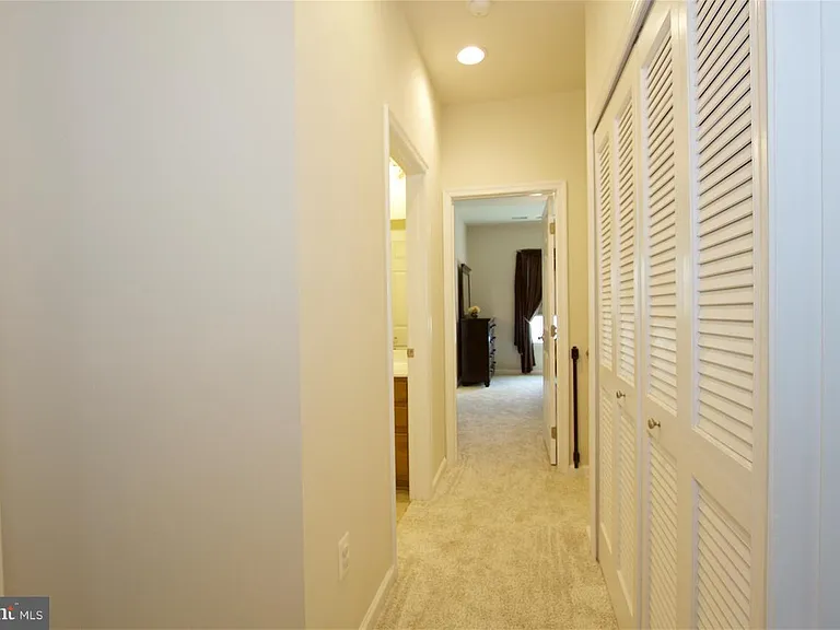 1050 Wisdom Ct — Photo 13