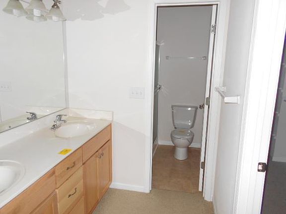 4th image of 4523 Hedges St