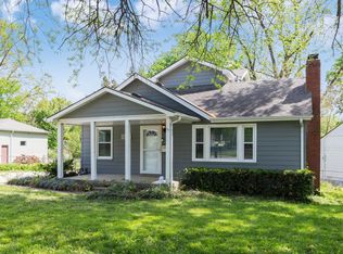 3923 W 48th St, Roeland Park, KS 66205