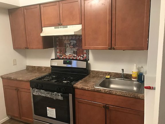 5th image of 454 Drumgoole Rd W #2