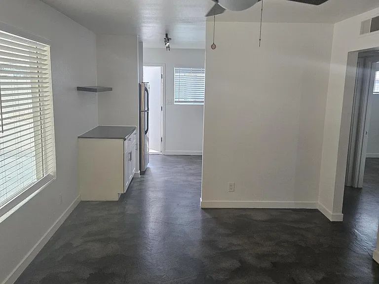 2108 E Fairmount Ave #19A — Photo 2