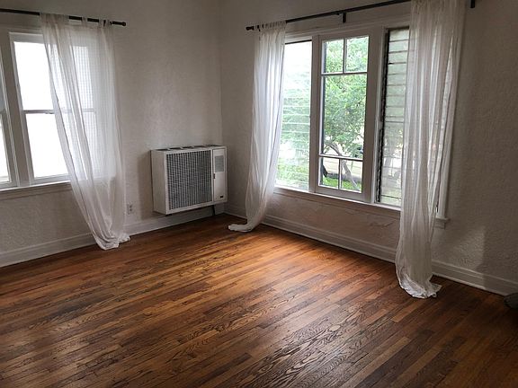 4th image of 1141 N Commonwealth Ave #1141