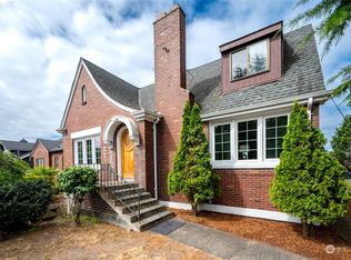 2931 10th Pl W, Seattle, WA 98119