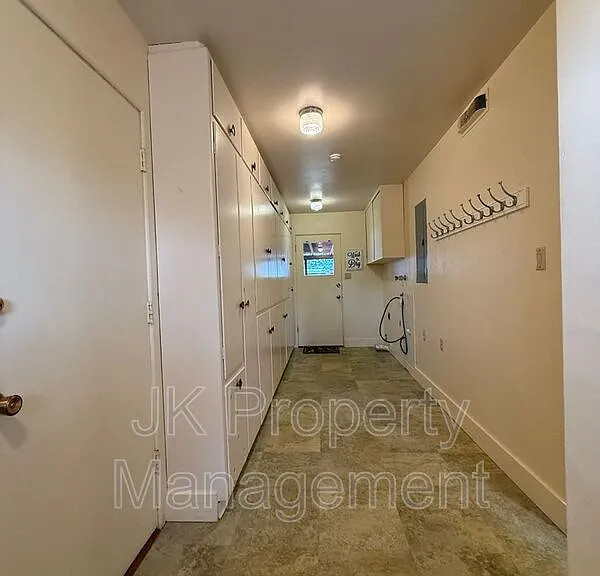 1726 Alder Dr — Photo 19