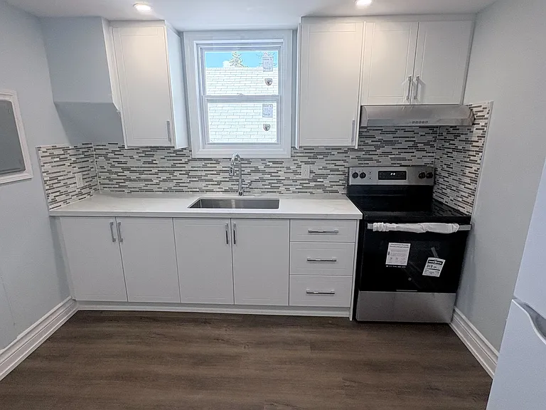 10 Ross St #2 — Photo 8