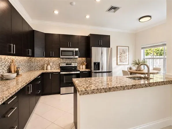 703 Willow Bend Rd #703, Fort Lauderdale, FL 33327