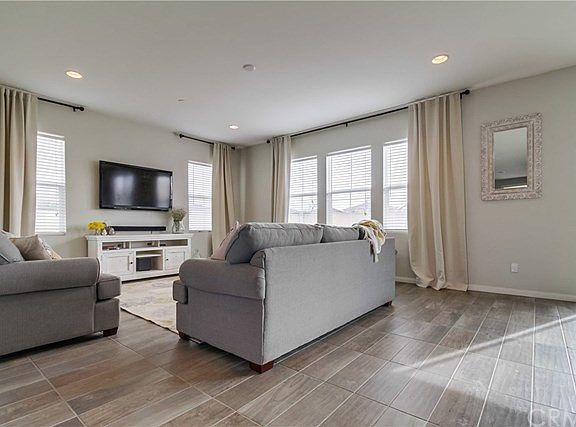 4th image of 25239 Desperado Ct