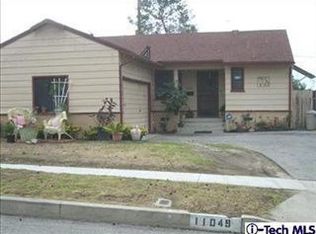 11049 Rhodesia Ave, Sunland, CA 91040