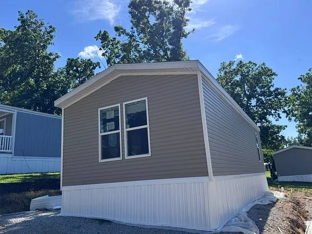 1 bed, 1.0 bath, $995 — Photo 2
