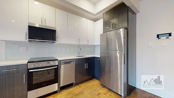 Rented by Metro Garden Realty NYC | media 21