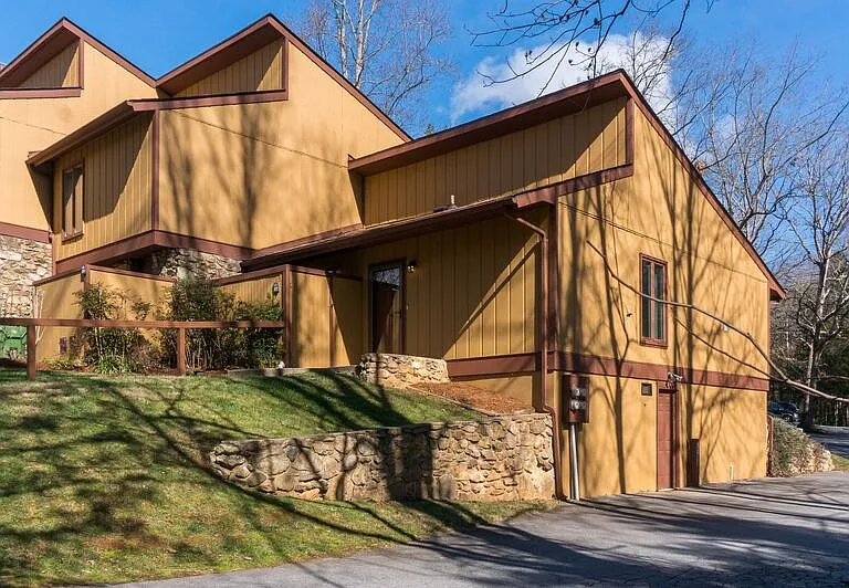 137 Colony Dr — Photo 17