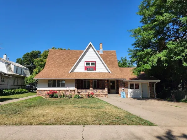 415 Linn St, Yankton, SD 57078