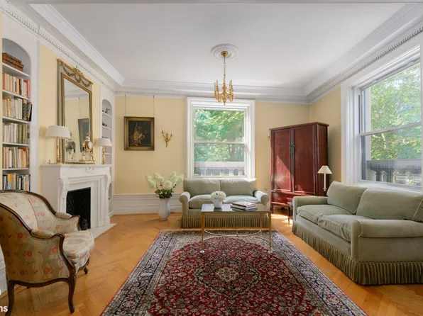 258 Riverside Drive image 1 of 10