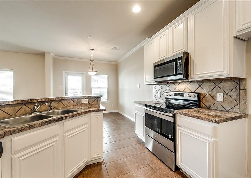 1st image of 3622 Boxwood Dr